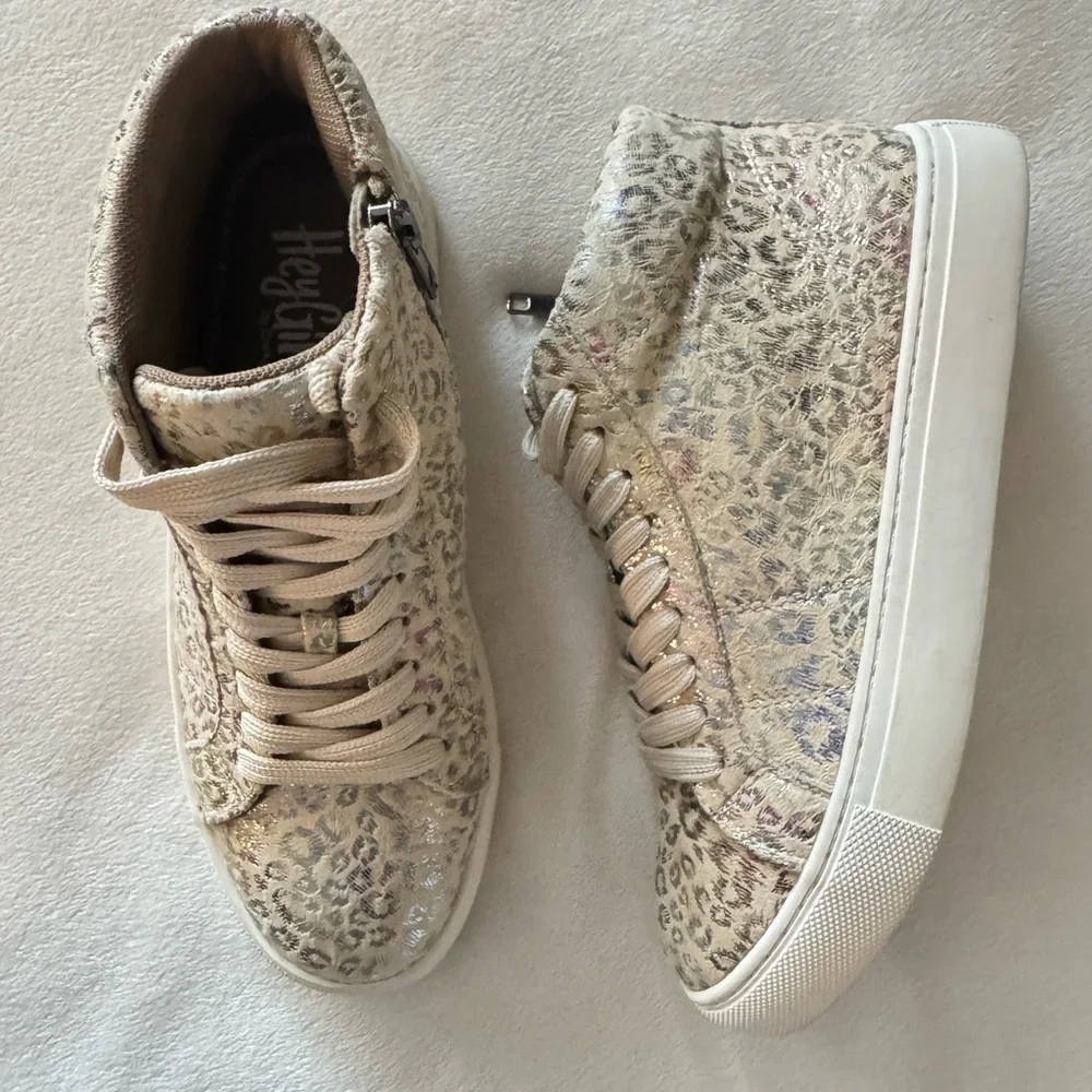 Hey Girl by‎ Corkys Iridescent Animal Print High Top Size 6